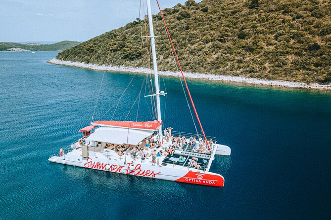 Full-Day Catamaran Cruise to Hvar & Pakleni Islands with Food and free Drinks - Starting Point and Timing: The Day Starts Early