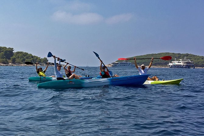 Guided kayaking tour to Pakleni islands - Key things that make this Pakleni kayak tour work