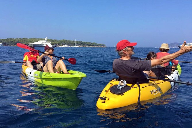 Guided kayaking tour to Pakleni islands - Who should book this and who might pause