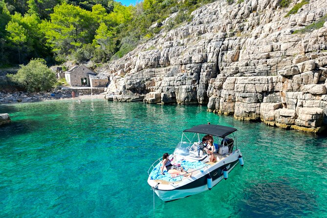 Half-day Speedboat Tour: Explore Hidden Gems of Hvar Island - Zečevo islet and the beach bar stop: what to expect