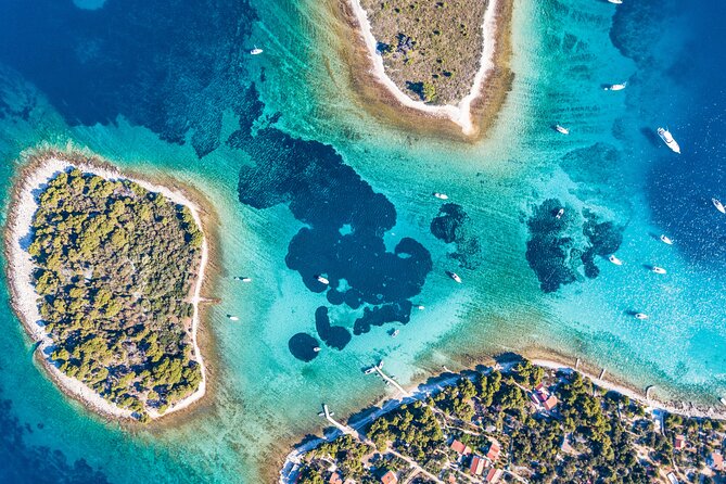 Half Day Tour: Blue Lagoon, UNESCO Town of Trogir, island Ciovo - Split to Trogir: getting your UNESCO fix fast