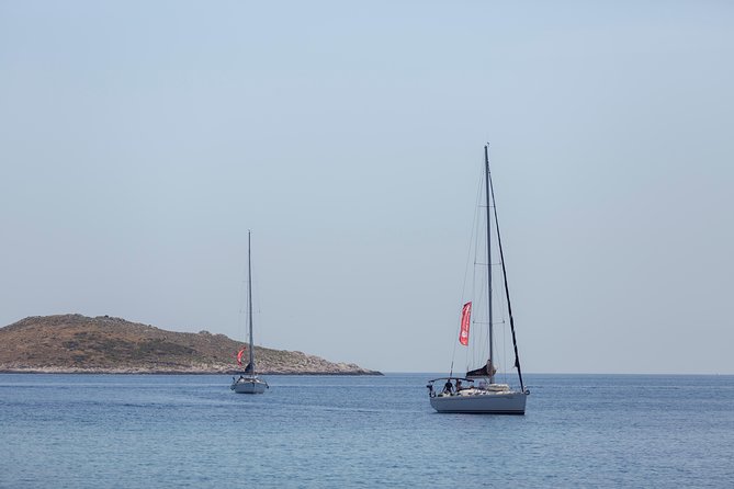 Hvar - Full Day Sail on a yacht - friendly skipper- small group - lunch optional - Red Rocks on Hvar: rust-colored cliffs and dramatic photos