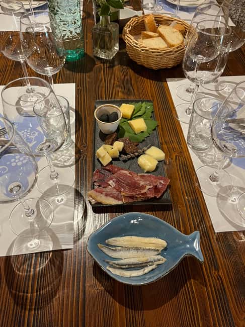 Hvar: Hvar Wine Tasting Experience - The winery stop: what you can expect at Carić, Tomić, or Duboković