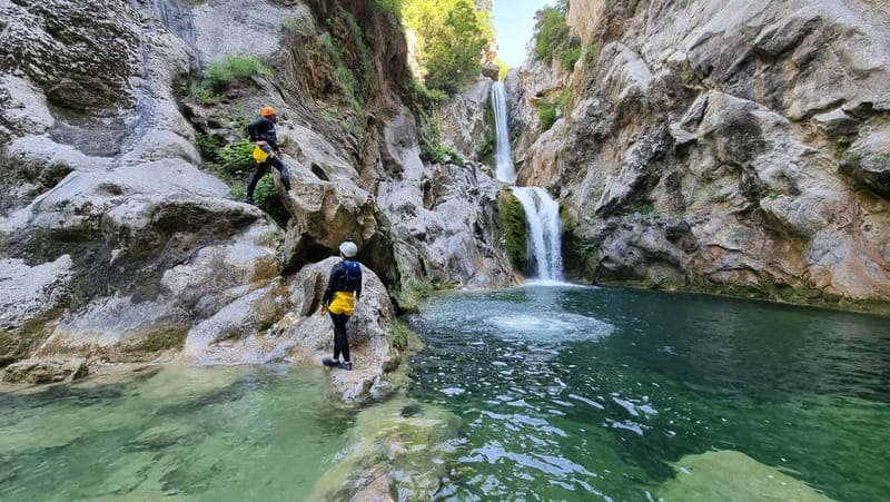 Iz Omisa/Zadvarija: Extremni Canyoning na rijeci Cetini - Who This Cetina Tour Fits Best (and Who Should Choose Another Plan)