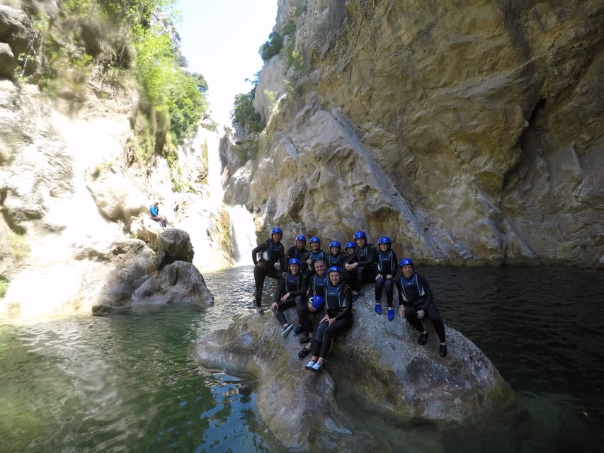 Iz Omisa/Zadvarija: Extremni Canyoning na rijeci Cetini - Gubavica Waterfall Moments: Cave Peek and Optional 55m Cliff Challenge