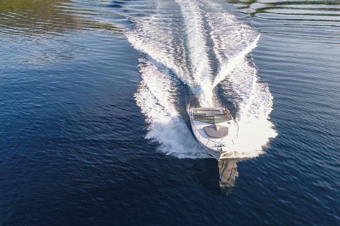 Luxury Blue and Green Cave private tour - Luxury Blue and Green Cave: what makes this a true Hvar boat day