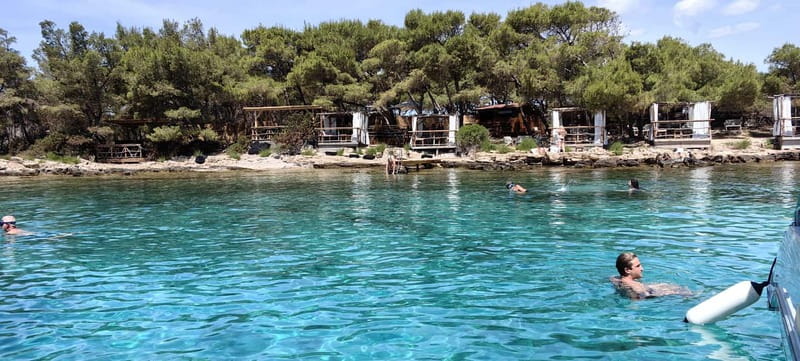Makarska: 3-island Speedboat Cave & Blue Lagoon Tour - Who this tour suits best, and who should skip it