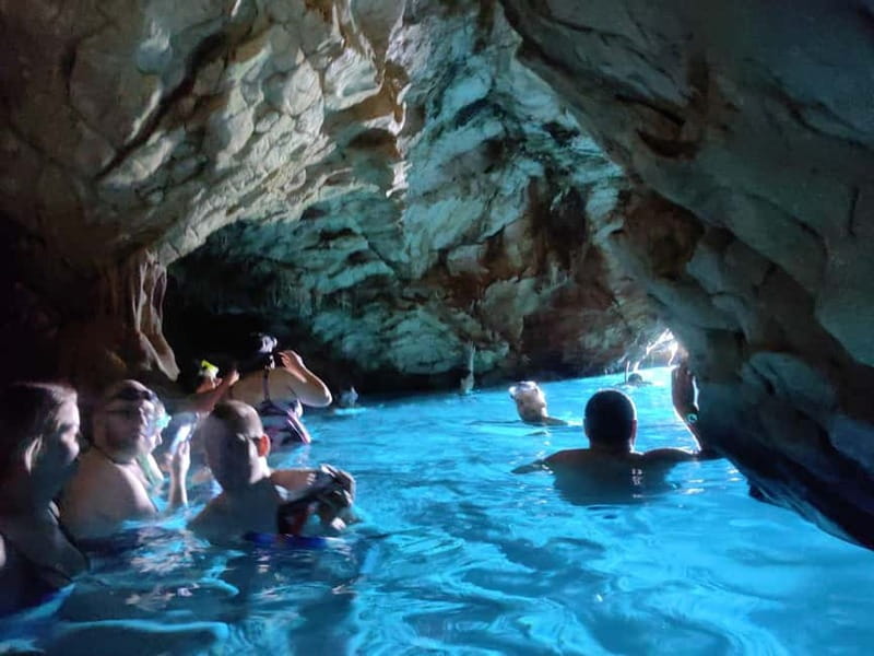 Makarska: 3-island Speedboat Cave & Blue Lagoon Tour - First cruise and the Hvar swim stop at Pokrivenik
