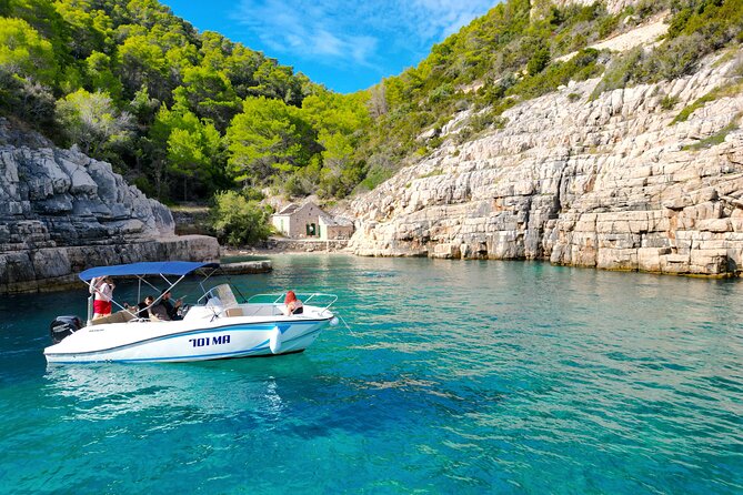 Makarska: 3-Island Speedboat Tour with Cave and Blue Lagoon - Stop 1: Pokrivenik Cave Swim, Light Through the Narrow Opening