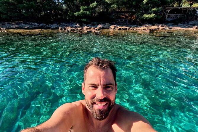 Makarska: 3-Island Speedboat Tour with Cave and Blue Lagoon - Stop 2: Mala Stiniva Bay, Cliffs Like a Postcard (Plus the Adrenaline Option)