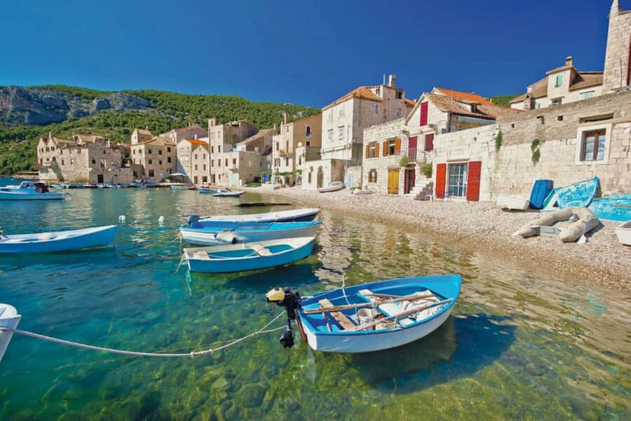 Makarska: 5-Islands Tour, Blue Cave, Vis, Hvar & Brač - On Board with Promare Boat Charter: Comfort, Water, and Safety
