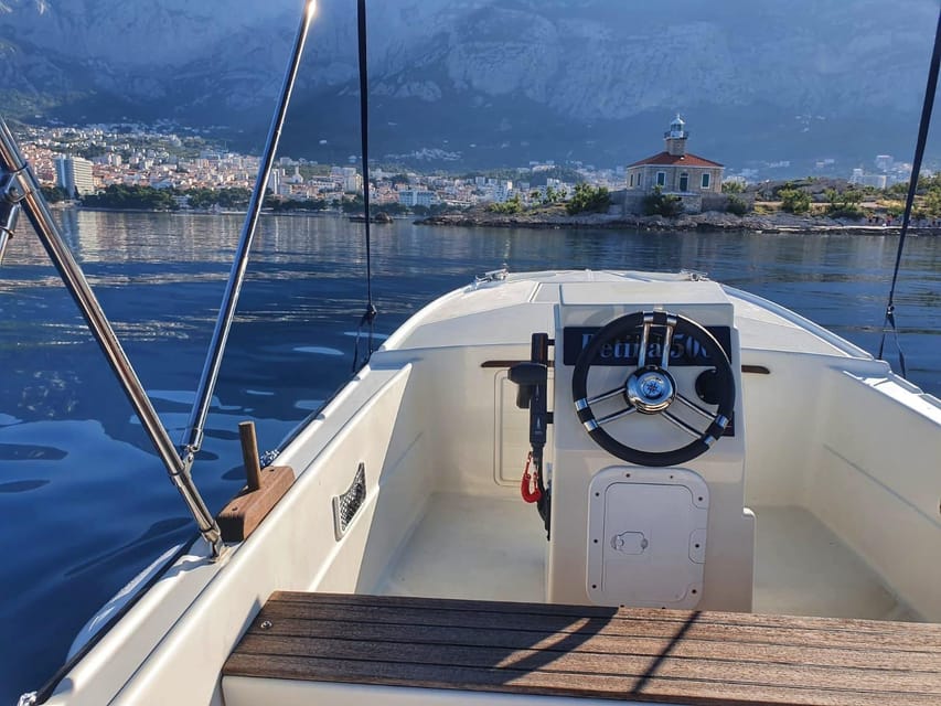Makarska: Discover coastal area with Betina 500 - Steering ease and first-time driving confidence