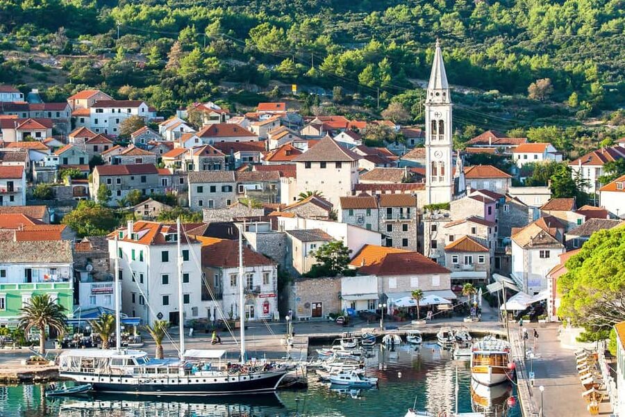 Makarska: Golden Horn Beach & Secluded Bays Speedboat Tour - Weather, Seasickness, and When You Should Take Extra Care