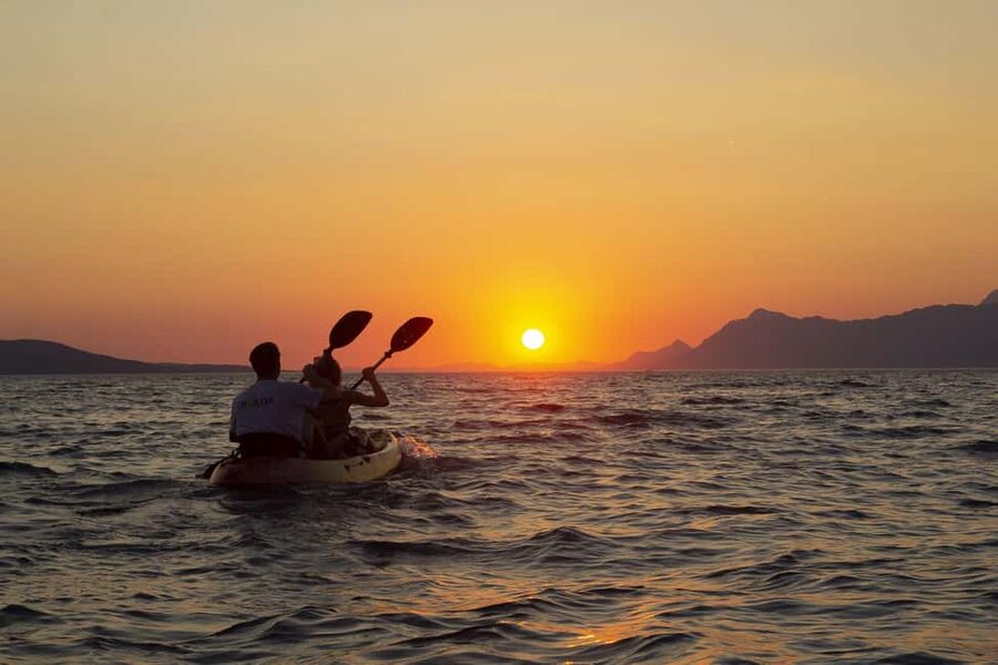 Makarska: Guided Sea Kayaking Tour with Snorkeling Stop - Key Points You Will Care About