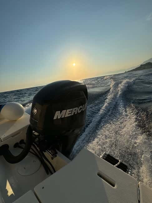 Makarska: Sunset private boat tour from Makarska - The on-the-way cruise sections that build the panorama