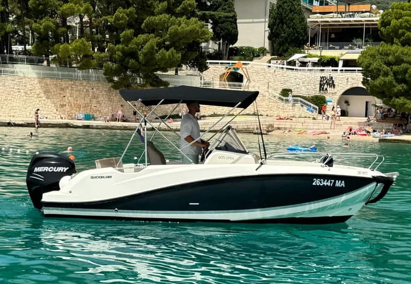 Makarska: Sunset private boat tour from Makarska - Timing matters: what the 18:15 to 19:15 window changes