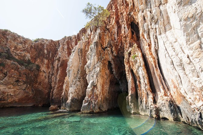 Mesmerizing Hvar speed boat tour with optional wine tasting - Boat comfort, captain skills, and why small groups make a difference
