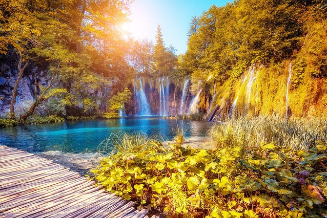Plitvice Lakes Guided tour with Entrance ticket included - The ride down from Split, plus Wi-Fi and the reality of travel time