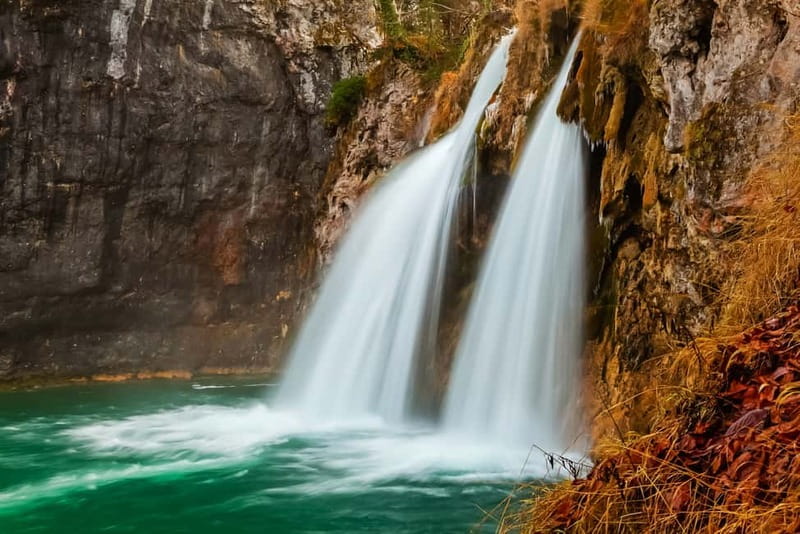 Plitvice Lakes: Guided Walking Tour with Train and Boat Ride - Choosing your time slot: 3, 6, or 8 hours (and which lakes you get)