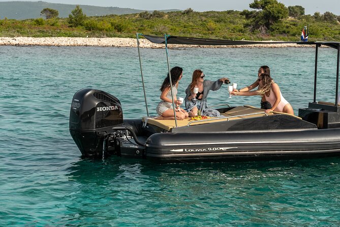 Private Blue Lagoon & 3 Islands Trip - Skippers, storytelling, and what makes the vibe work