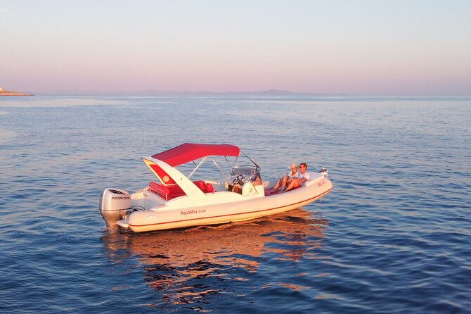 Private boat tour of Red rocks & Pakleni islands - Stop 2, Plenkovic Wine Tasting at Plaza Sveta Nedelja
