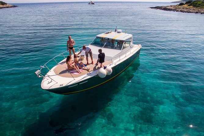 Private custom Blue & Green Cave tour with yacht from Hvar town - What you get on board: skipper, WiFi, sundecks, and light refreshment
