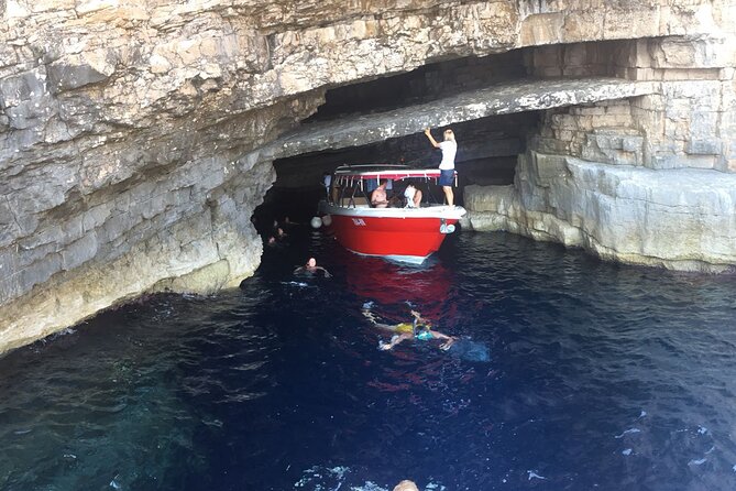 Private Custom Island Hopping Speedboat Tour from Hvar - Stop 5: Pakleni Islands lunch break, plus a possible Mlini Beach swim