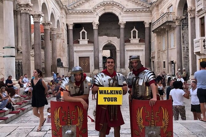 Private History Split Walking Tour in English - The 90-minute walking rhythm (and what to expect on your feet)