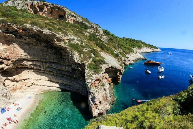 Private Hvar Island E-Bike Tour (Self-Guided) - Stop 2: Velo Grablje, a living village founded in the 14th century
