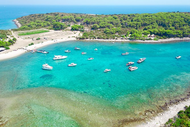 Private Luxury Boat tour for 12 from Split, Brac, Trogir, Hvar - A luxury private boat day between Split, Vis, and Hvar