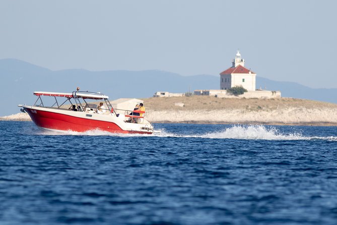 Private Red Rocks and Pakleni Islands beach hopping speedboat tour - Stop 2: Zarace Beaches for Snorkeling and Cliff Jumping