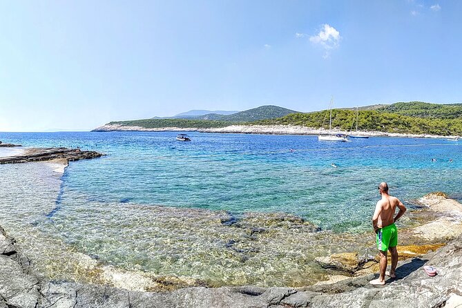 Private Speed Boat Tour to Blue Cave & Pakleni islands - Stop 3: Blue Cave, the ticket desk and your best timing window