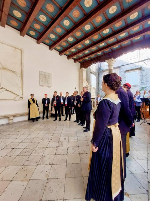 Private Trogir walking tour with LOCAL guide - Meeting at Obala bana Berislavića 11 and Finding the Old Town Entrance Fast