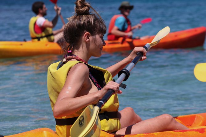 Sea kayaking Postira - Lovrečina (St.Lovre, archaeological site) - Kayak lesson and safety talk: the part that makes the rest enjoyable