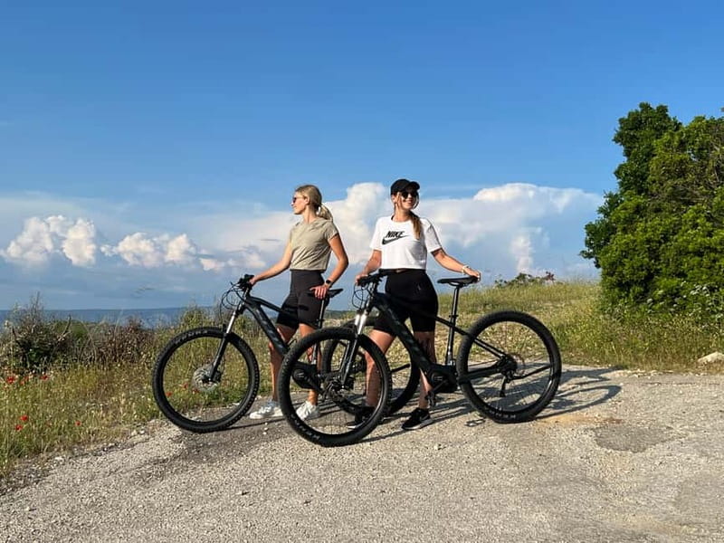 Self-guided mountain bike tour (non-electric) - Your phone route, plus real-world guidance before you pedal