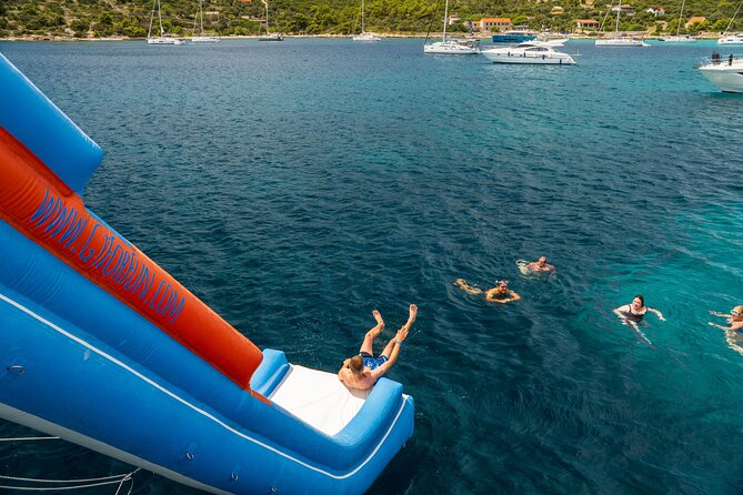 Slatine - Island Hopping Excursion (Trogir/Blue Lagoon/Shipwreck) - Comfort, crowds, and the reality of deck vs. inside seating