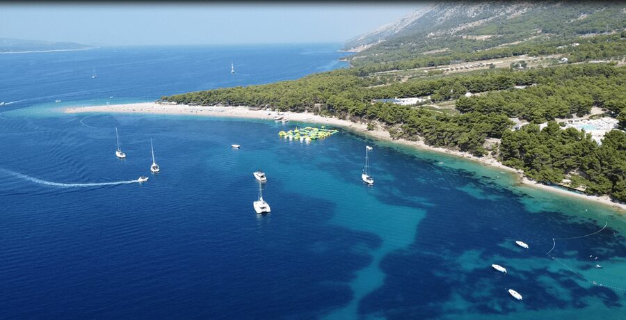 Speedboat to 3 islands: Hvar, Brač, Zečevo with watersports - Zlatni Rat Beach on Brač: the iconic shoreline you can actually snorkel