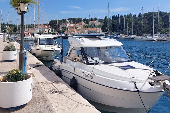 Speedboat transfer from Hvar town (Water taxi transfer) to Airport Split - Key things to know before you go