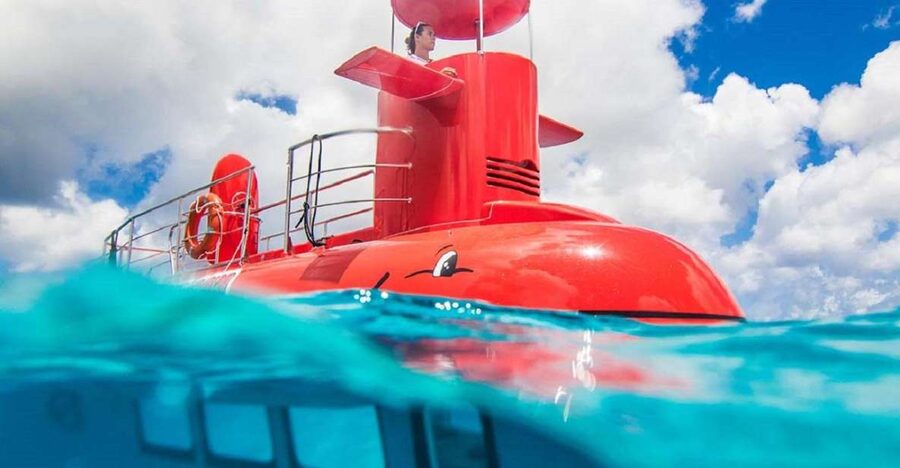 Split: 45-minute Semi-Submersible Submarine Trip - The 45-minute route: what you see from the upper deck
