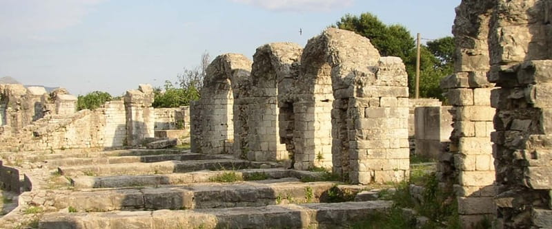 Split and Salona Cultural Heritage Day Tour from Trogir - The guided tour style: strong on history, varyingly interactive