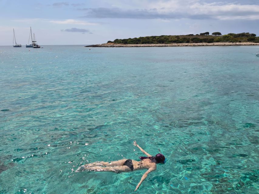 Split: Bisevo, Vis, and Hvar Boat Tour with Snorkel Stops - Guides, small-group pacing, and what you should look for on board