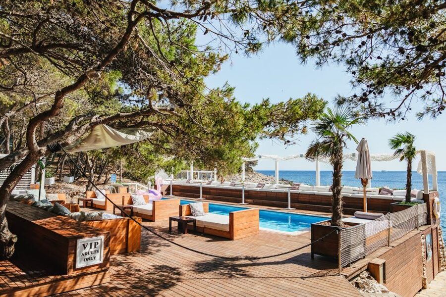 Split: Blue Cave, Vis & Hvar Full-Day Trip by Speedboat - Stupišće Military Base Photo Stop: Short, But Adds Context