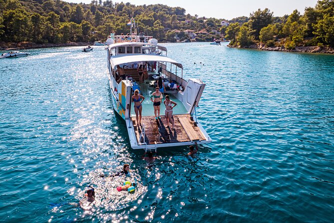 Split: Blue Lagoon, 3 Island Boat Tour & Mediterranean Lunch - Drinks and Lunch Expectations: Included, Purchased, and the Reality of Taste