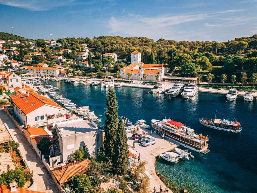 Split: Blue Lagoon, Shipwreck and Šolta with Food and Drinks - Nečujam Bay shipwreck snorkeling: what to expect when you get in