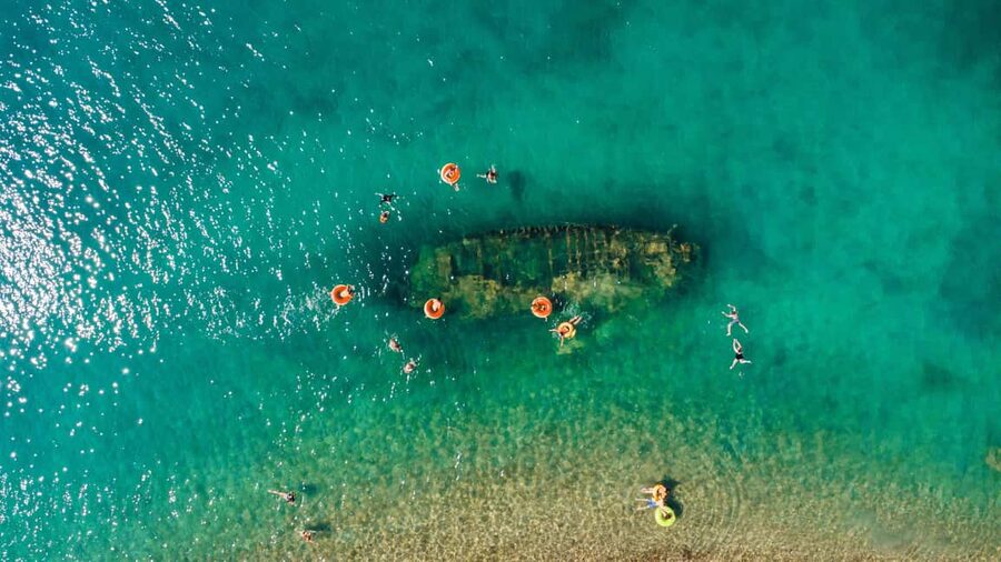 Split: Blue Lagoon, Shipwreck, & Šolta with Lunch & Drinks - Split Port Meeting Point: How to Start the Day Stress-Free