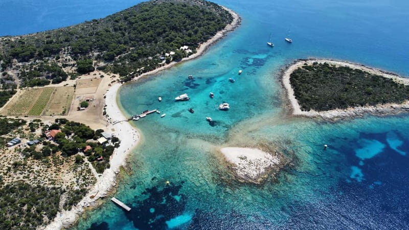Split: Boat Tour to Blue Cave, Vis, Blue Lagoon, Hvar, Brač - Small-Group Style With Guides Like Roza and Tino