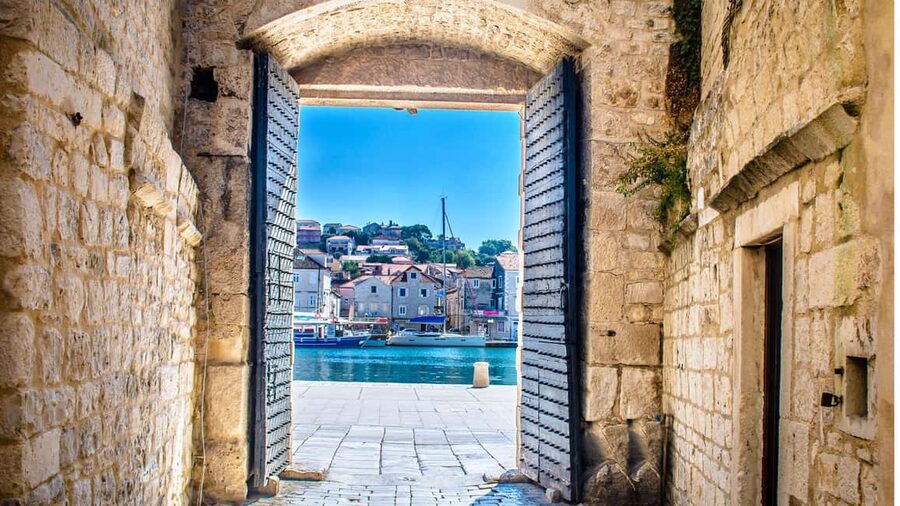 Split Boat Trip Half-Day: Blue Lagoon, Trogir & Čiovo - Practical Tips: What to Bring and How Weather Changes the Route