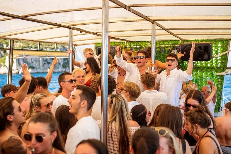 Split: Captain’s Boat Party – Blue Lagoon, DJ & Free Shots - Key things to know before you go