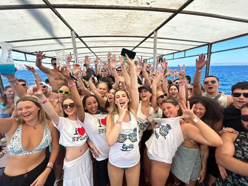 Split: Captain’s Boat Party – Blue Lagoon, DJ & Free Shots - Warm-up party and welcome drink, what the early time feels like