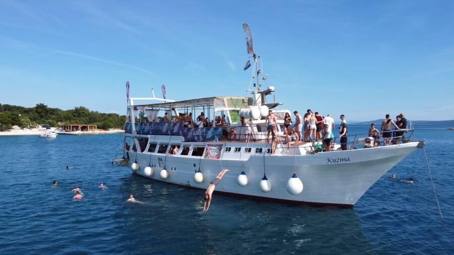 Split: Captain’s Boat Party – Blue Lagoon, DJ & Free Shots - Blue Lagoon swim stop: one hour is enough, if you pack smart